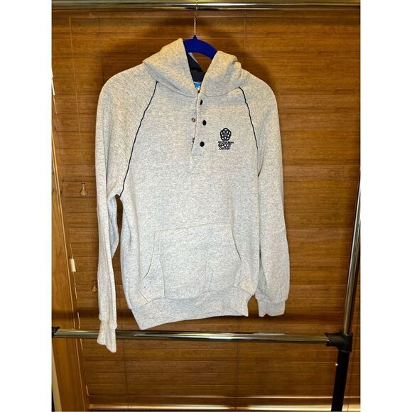 VTG 1980s' Walt Disney World Epcot Center M Grey Button Up Sweater - Picture 1 of 3